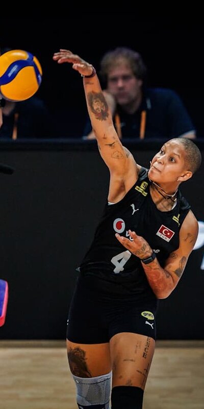 Sultanlar, İtalya karşısında 5 sette yıkıldı!
