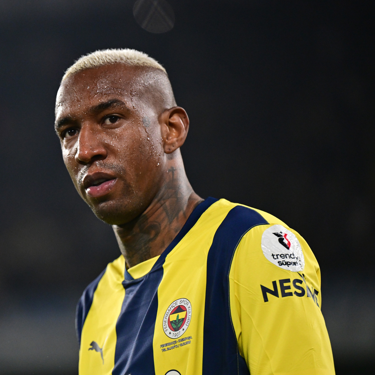 Fenerbahçe'ye Talisca'dan kötü haber!