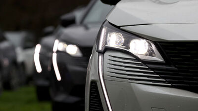 Satılan 10 otomobilden 7'si ithal oldu