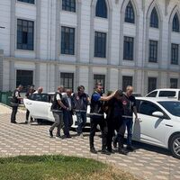 İki yeğenini öldürdü