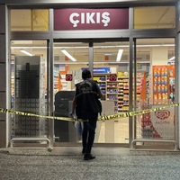 "Sapık" kavgası! Anne ve kızı silahla yaraladı