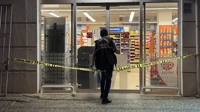 "Sapık" kavgası! Anne ve kızı silahla yaraladı