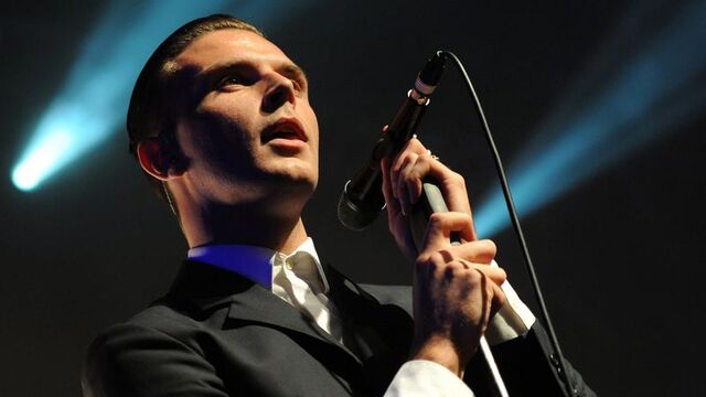 Hurts'ten duygusal ve elektronik konser