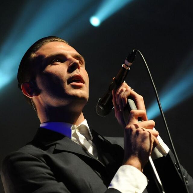 Hurts'ten duygusal ve elektronik konser