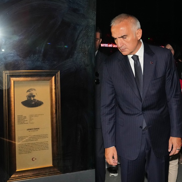 "Önünde saygıyla eğiliyorum"