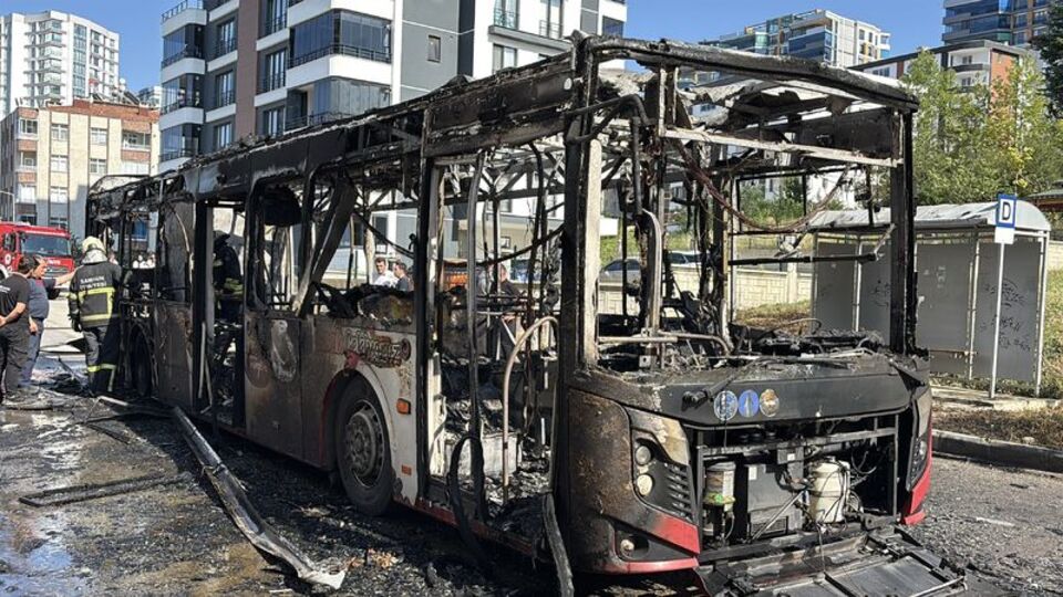 Yolcu otobüsünde yangın çıktı