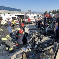 Kocaeli'de zincirleme kaza: 5 ölü, 1 yaralı