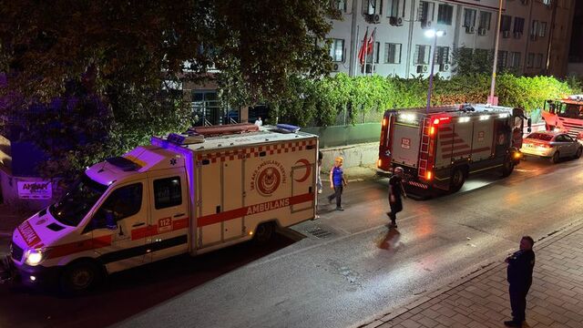 Özel bakım merkezinde yangın: 12 kişi dumandan etkilendi