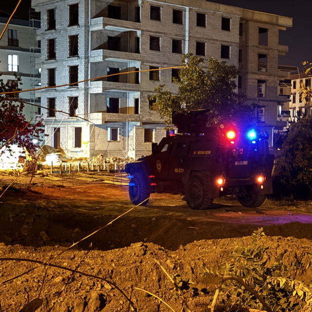Silahlı saldırıda baba öldü, 3 çocuğu yaralandı