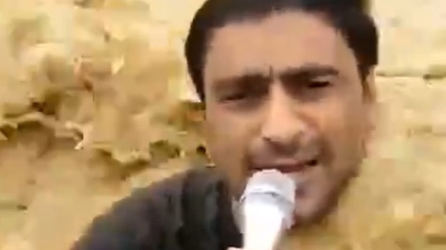 Sel sularının içinde haberi aktardı!