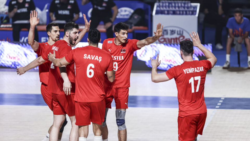 Efeler'in rakibi ABD