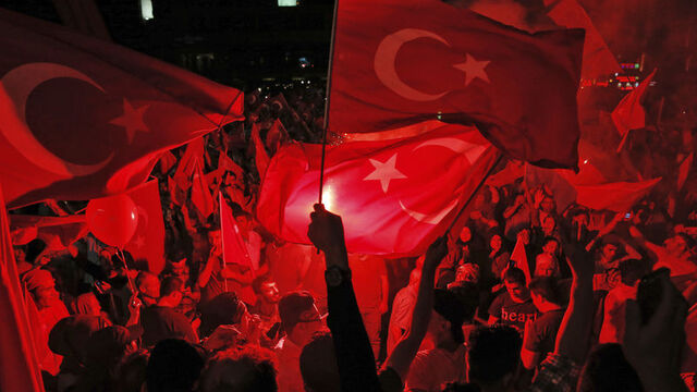 15 Temmuz Demokrasi ve Milli Birlik Günü! Siyasilerden mesajlar