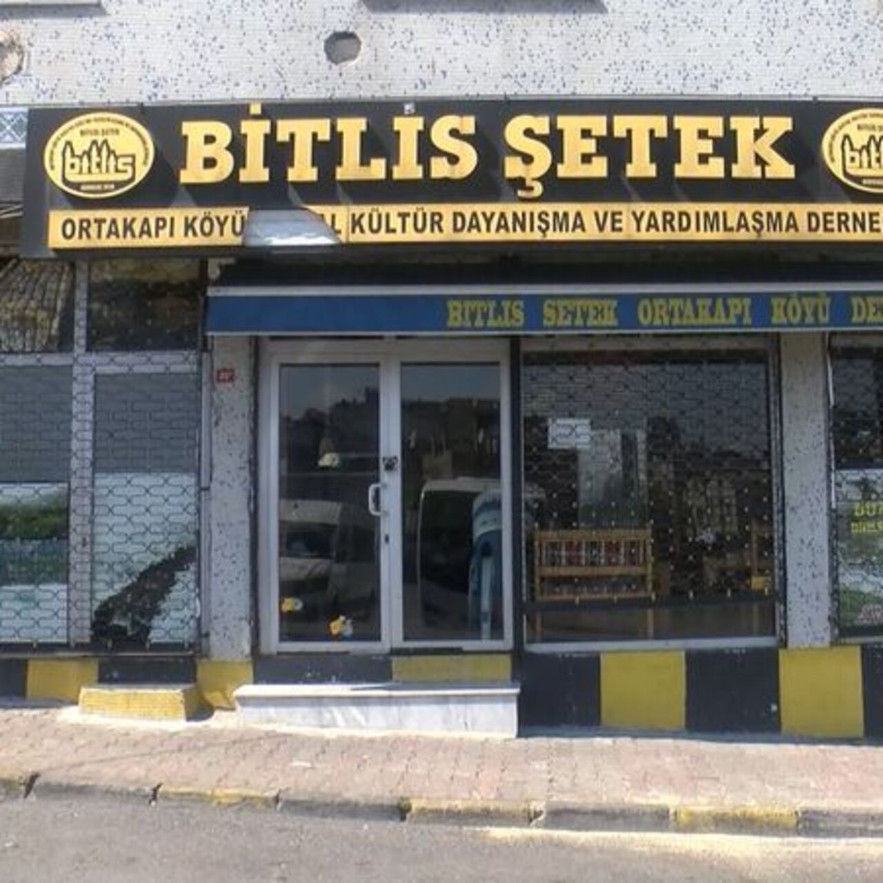 Küçükçekmece'de derneğe silahlı saldırı