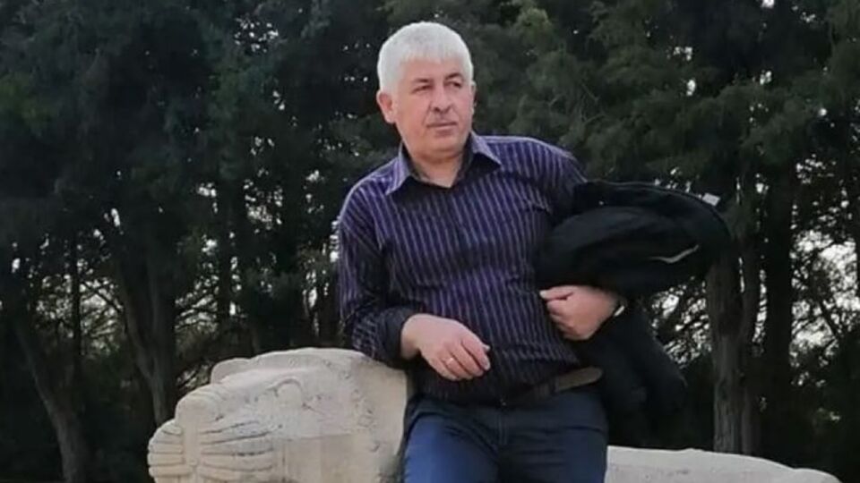 Kestiği ağacın altında kaldı