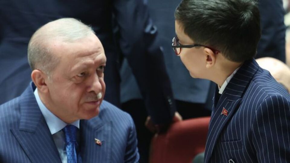 "En Uzun Gece" destanının temsiline katıldı