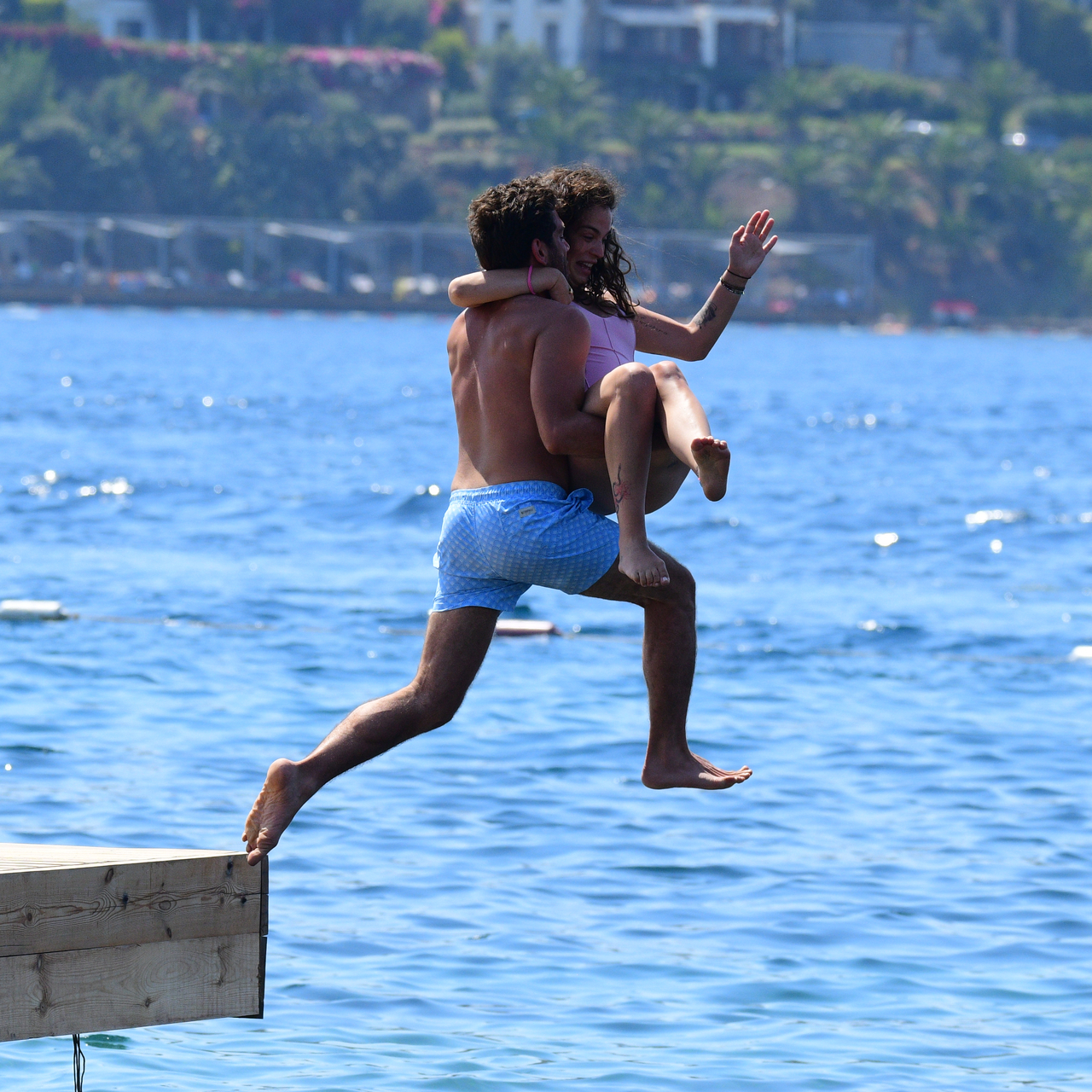 Âşıkların deniz keyfi