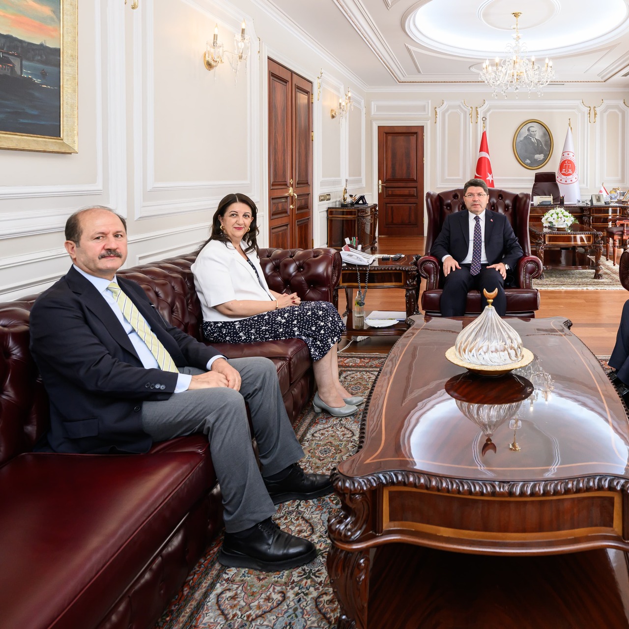 DEM Parti heyeti, Bakan Tunç ile görüştü