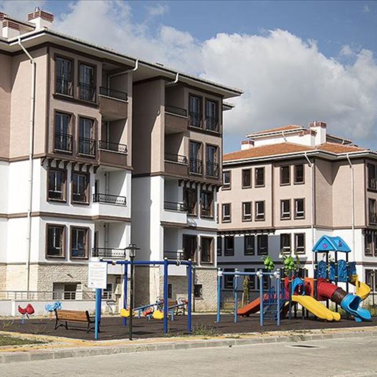 TOKİ ve Emlak Konut'tan gayrimenkul sertifikası başvurusu