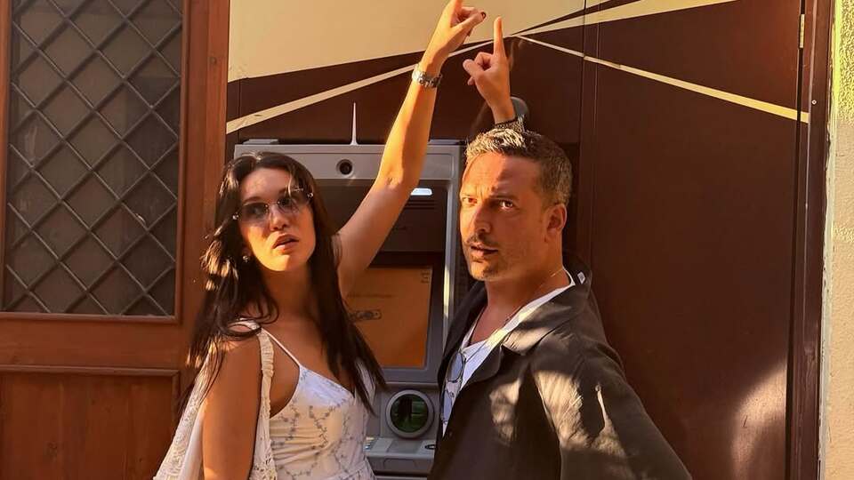 Yaz sezonunu aşkla açtılar