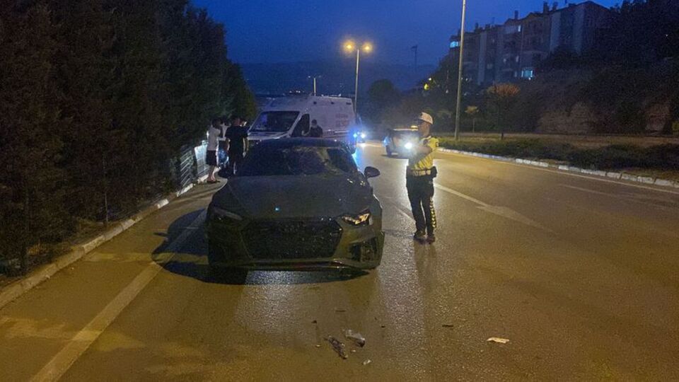 Otomobilin çarptığı genç, hayatını kaybetti