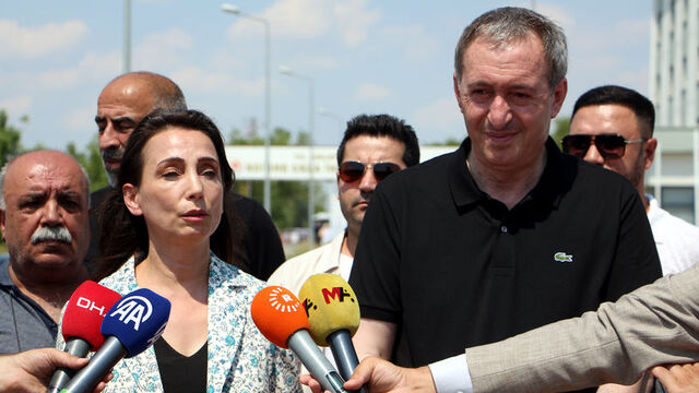 DEM heyetinden Selahattin Demirtaş'a ziyaret