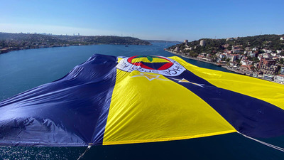 Fenerbahçe'nin bayrakları köprüleri süsledi