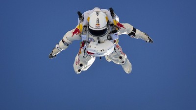 Rekortmen paraşütçü Felix Baumgartner hayatını kaybetti