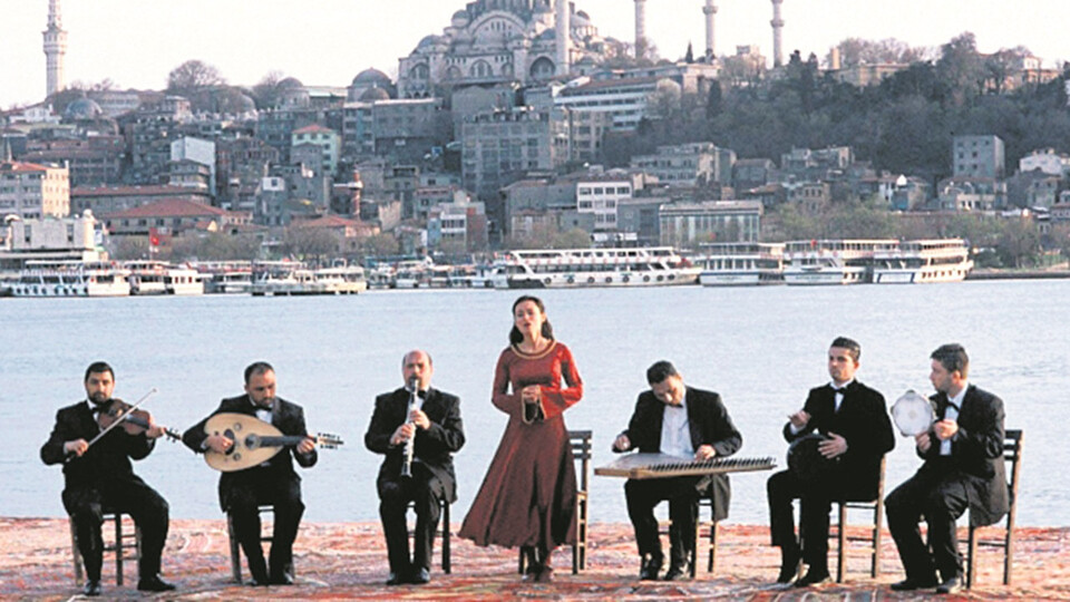 Terasta sinema keyfi