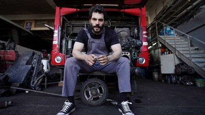 'Veliaht' için araba tamirhanesine girdi