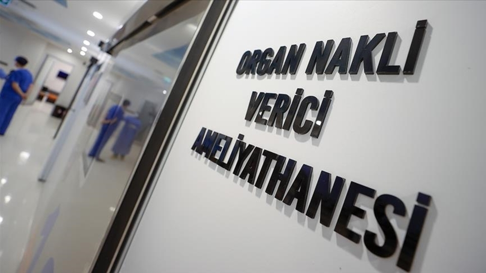 Canlı vericili nakillerde dünyada birinciyiz