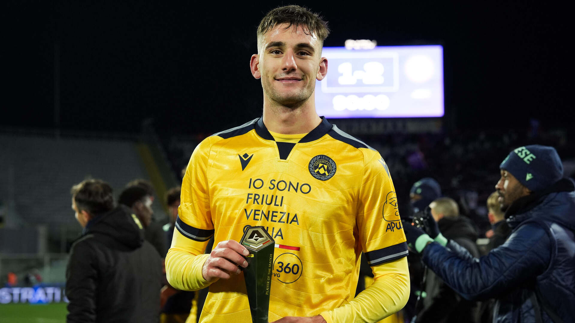 Napoli'den Bomba Transfer: Lorenzo Lucca Artık İtalya'da!