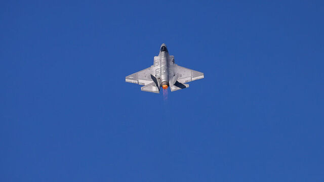 İsviçreli vekilden F-35 eleştirisi