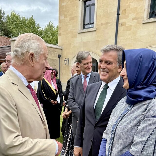 Abdullah Gül, Kral Charles ile bir araya geldi
