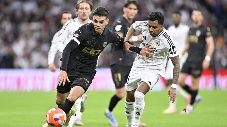 Enzo Barrenechea Benfica'da