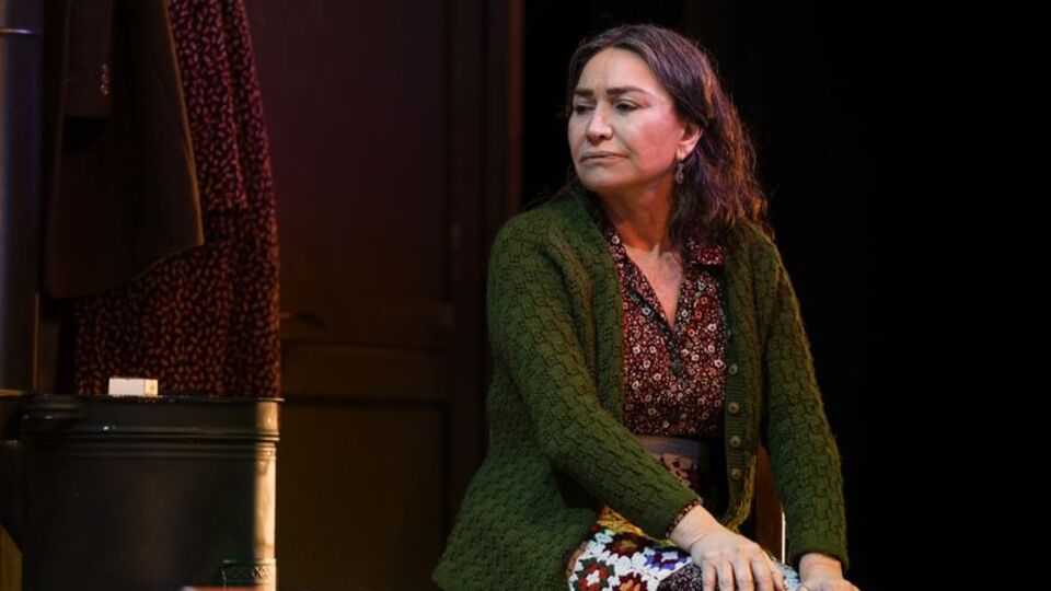 'Aydınlıkevler' 127. oyunla seyirci karşısında