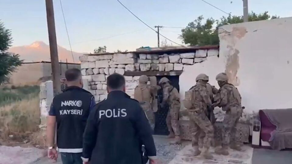72 ilde uyuşturucu operasyonu: 1933 gözaltı