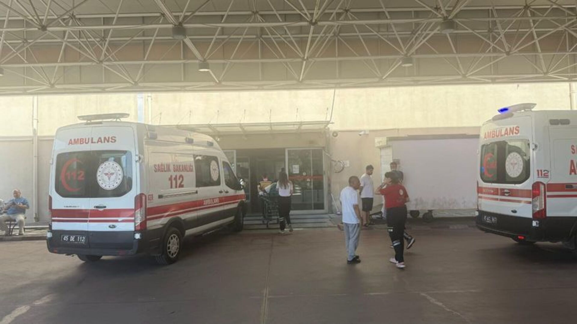 İzmir'de Fabrikada Toplu Gıda Zehirlenmesi: 68 İşçi Hastanelik Oldu!