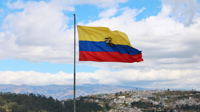 Ekvador bayrağı nedir?