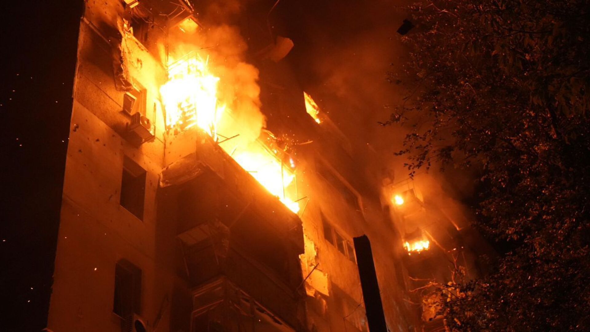 Rusya'dan Şok Füze Saldırısı: 30'dan Fazla Füze Havanın Kızıl Çizgisini Aştı!