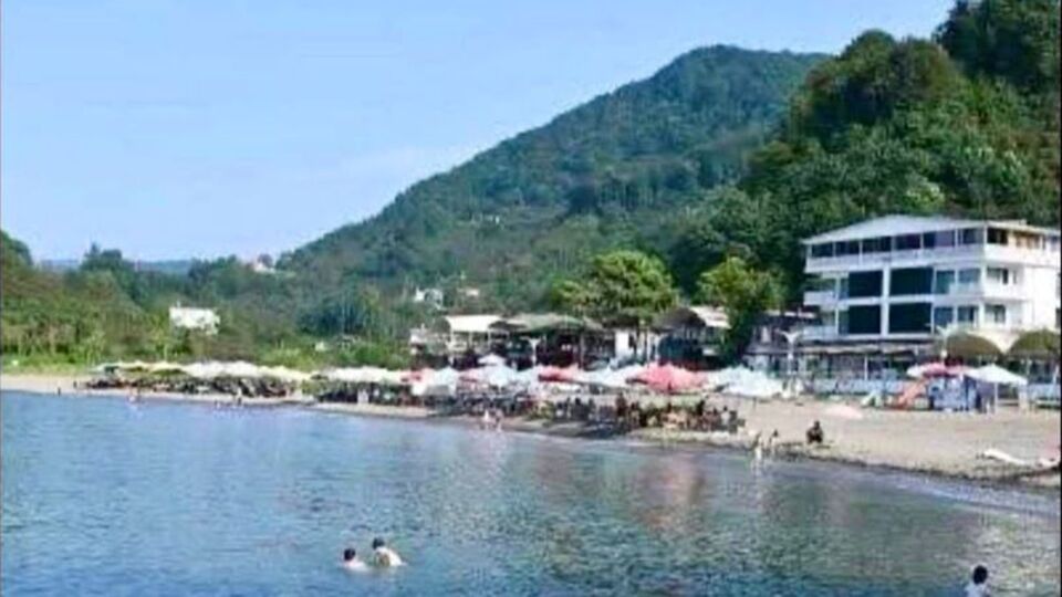 Kızını kurtarmak isterken hayatını kaybetti