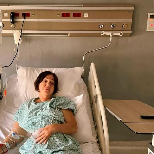 Ünlü şarkıcı kalp krizi geçirdi