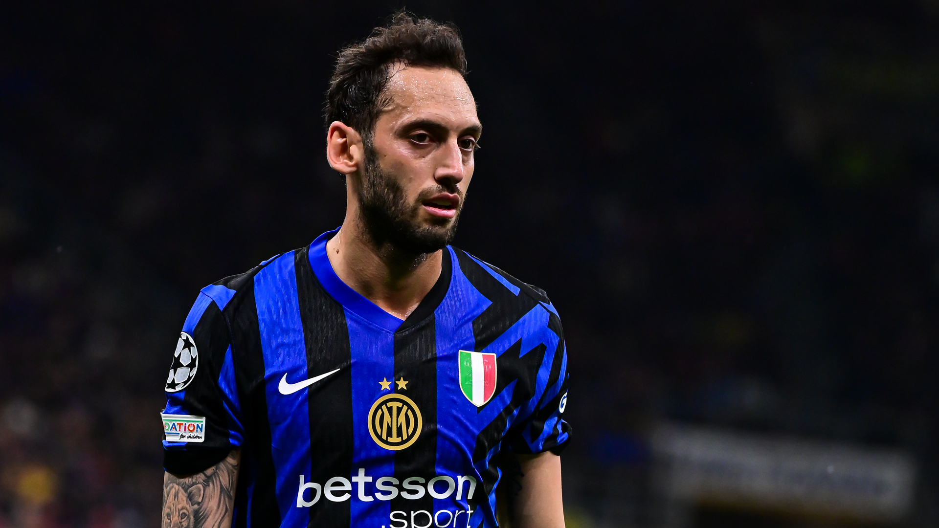 Hakan Çalhanoğlu'nun Transferinde Son Durum: İnter'in Beklentisi Açıklandı!