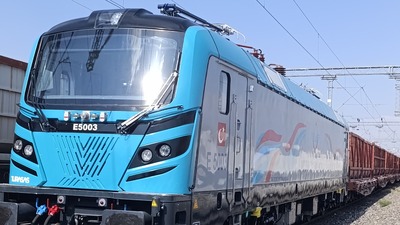 Yerli lokomotif ilk seferini tamamladı