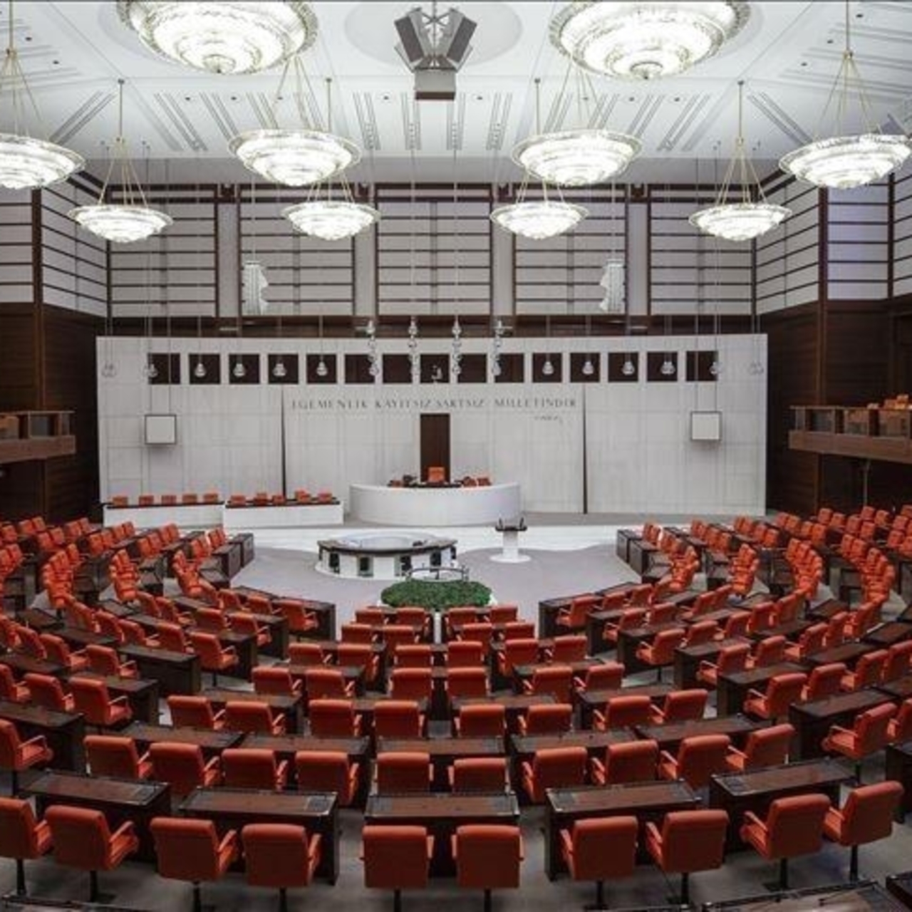 Ekonomiye ilişkin düzenlemeler içeren kanun teklifi kabul edildi
