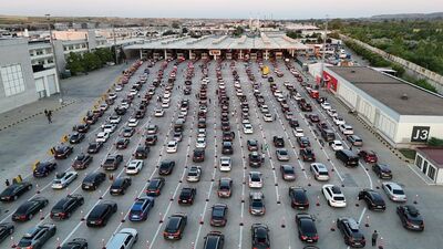 Gurbetçiler isyan etti! 100 euro rüşvet istediler