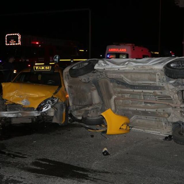 Çanakkale'de kaza: 8 yaralı