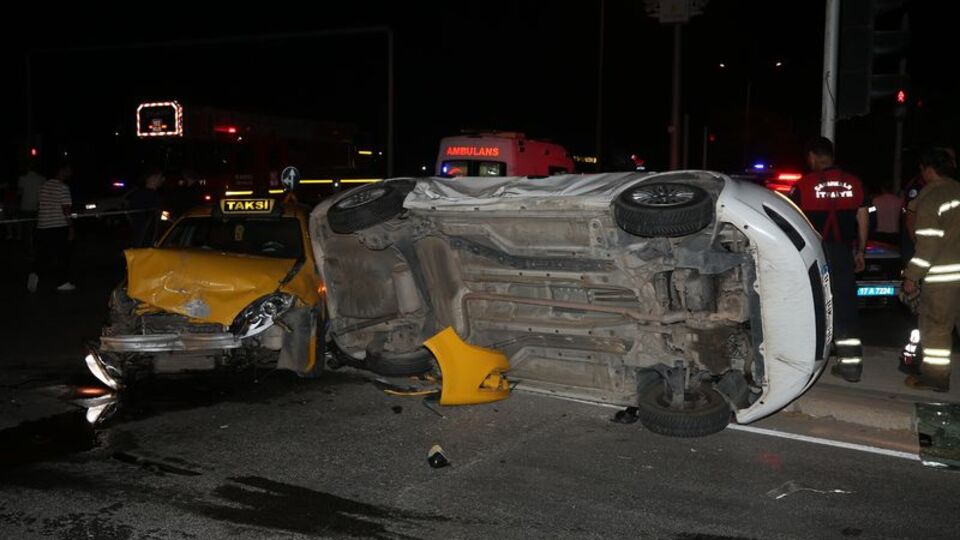 Çanakkale'de kaza: 8 yaralı