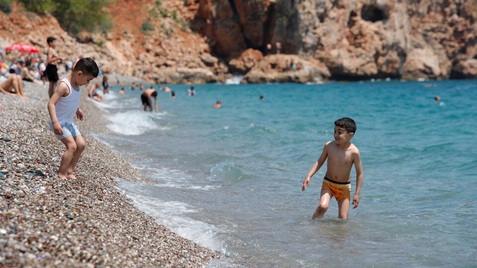 Sağanak yağmur ve sıcak hava uyarısı