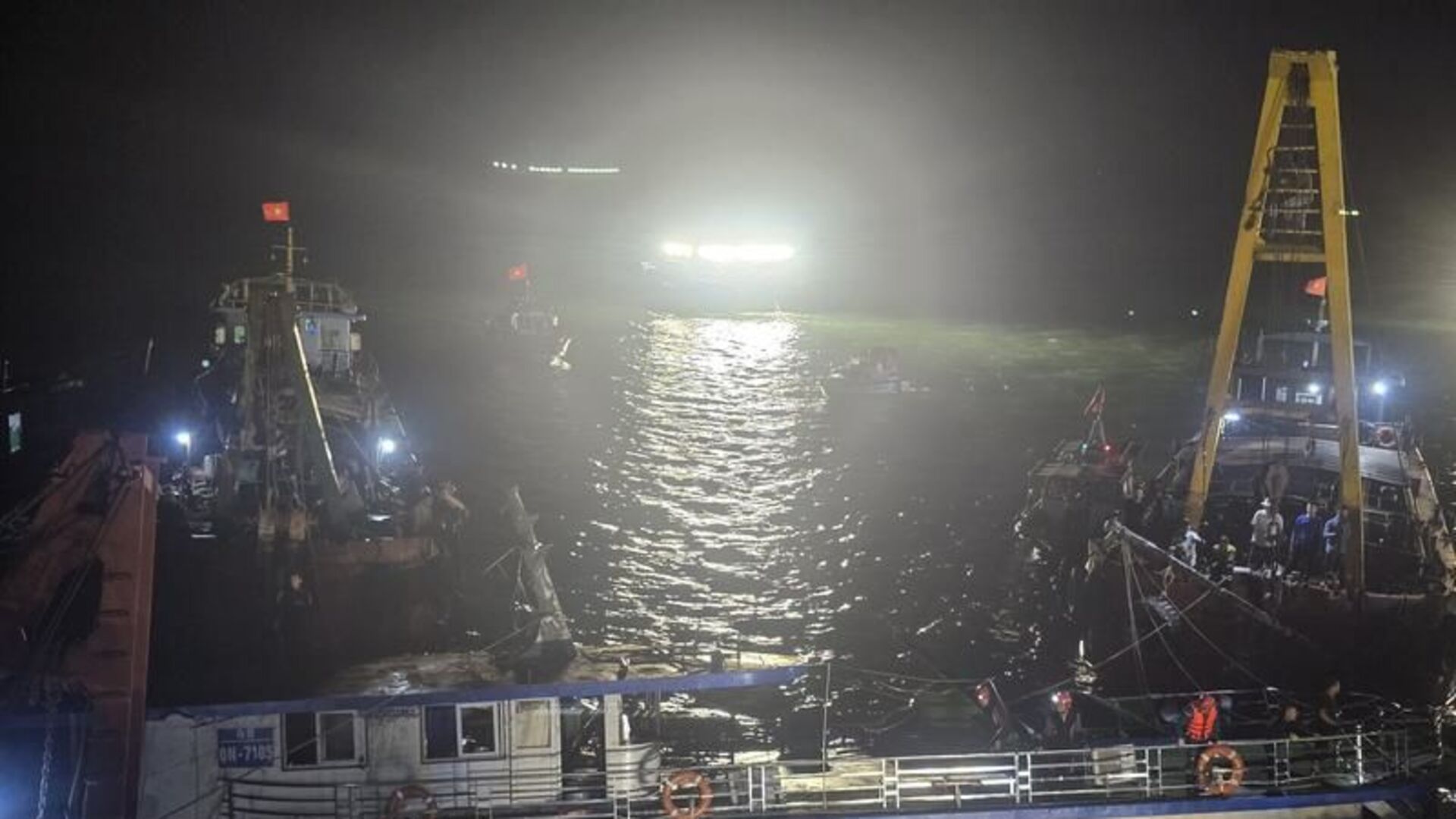Vietnam'da Tekne Faciası: Can Kaybı 37'ye Ulaştı - Üzücü Detaylar