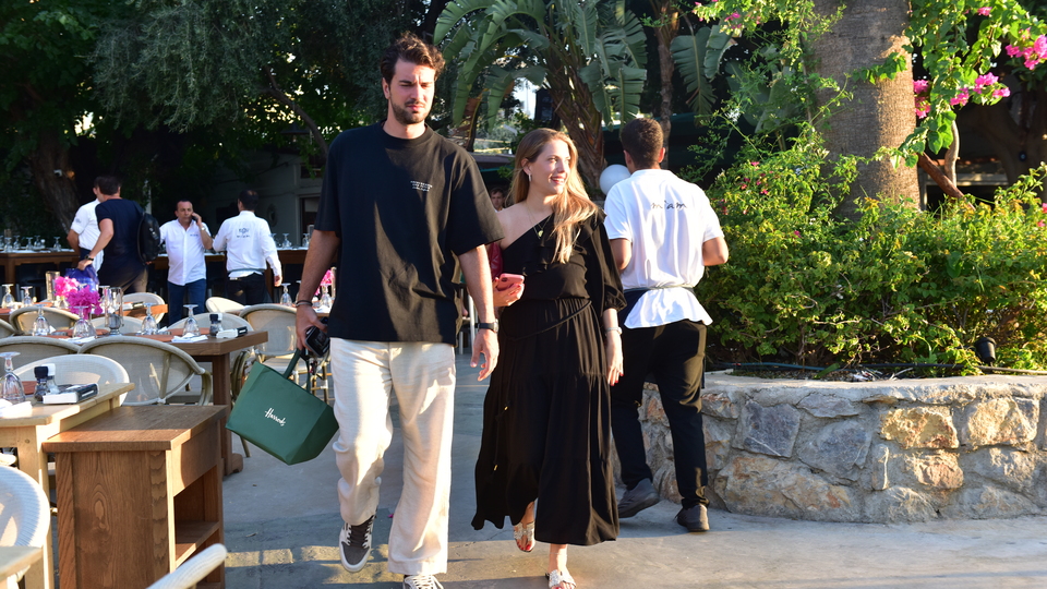 Ece - Tuncer'in akşam keyfi